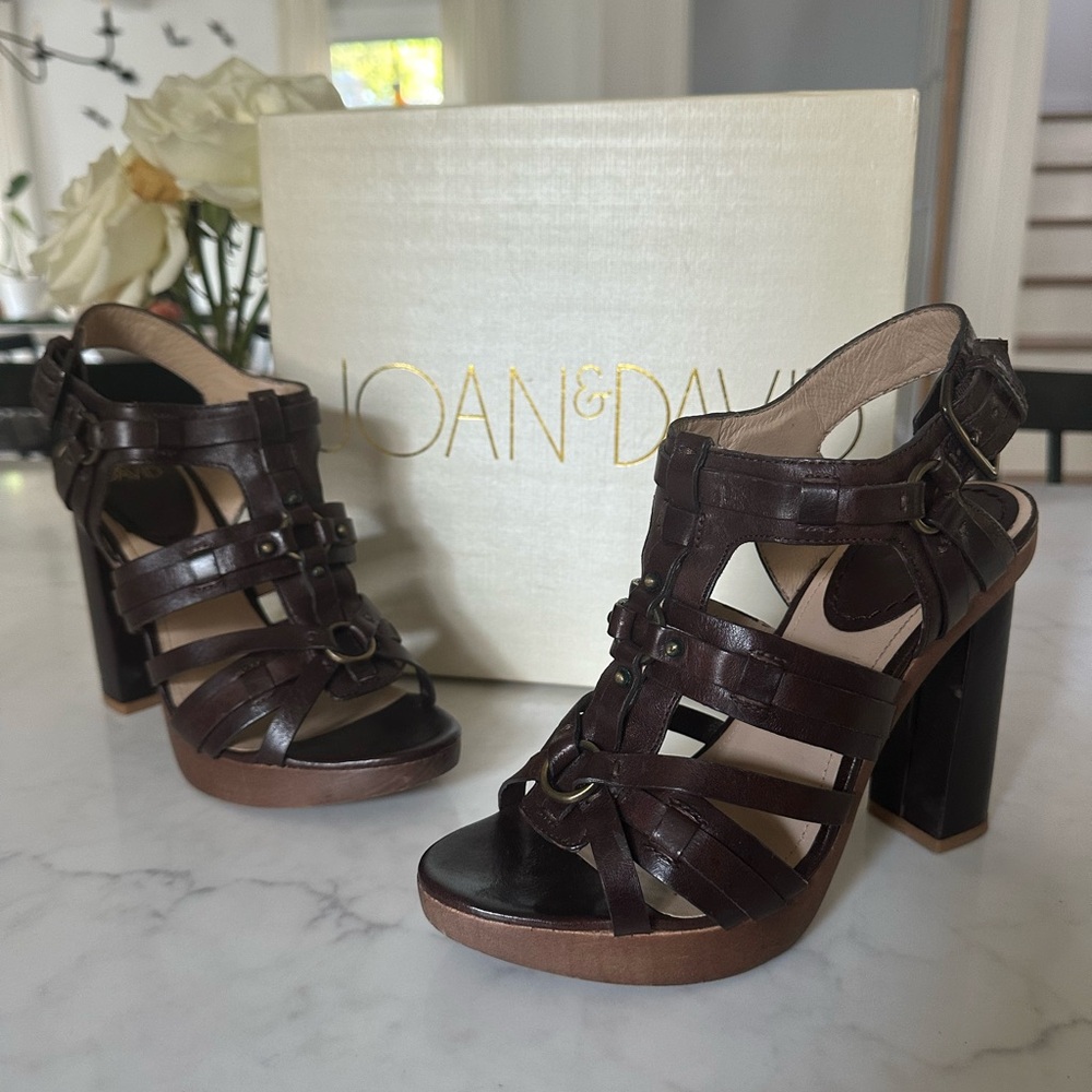 Joan & David sandal heel
